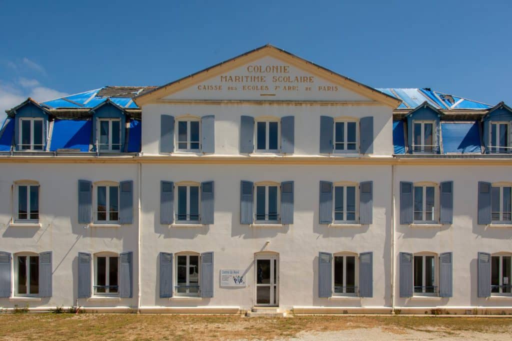 Jules Ferry et la promesse de l&rsquo;école gratuite, laïque et obligatoire