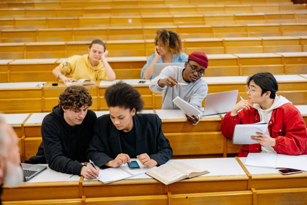 Mixité sociale à l'école : les leviers d'une carte scolaire plus juste