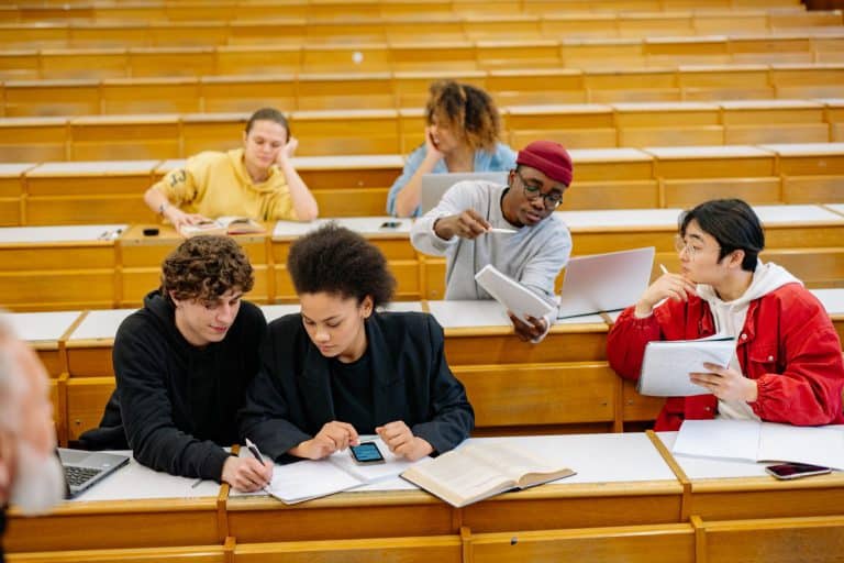 Mixité sociale à l'école : les leviers d'une carte scolaire plus juste